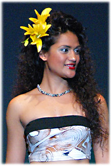 Joyce Fortes shows pure elegance