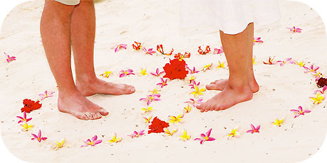 >>> Beach wedding / photo © cookislands.com