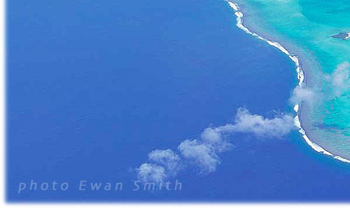 photo by Ewan Smith / Air Rarotonga