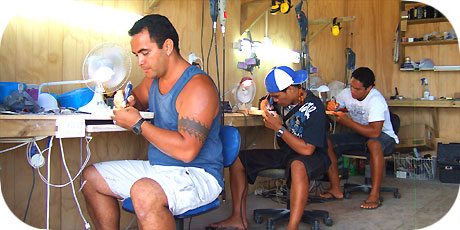 >>> Tokerau and the boys in the workshop
