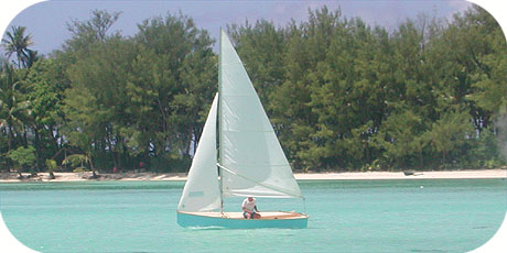 >>> Titiare fiberglas sailboat on Muri Lagoon. Exclusive at Pacific Resort